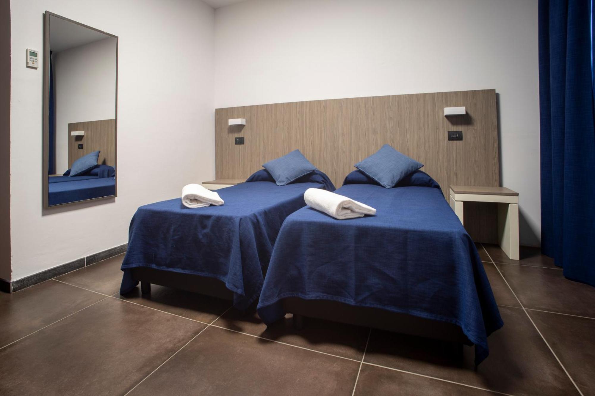 Tiby Hotel Modena Esterno foto